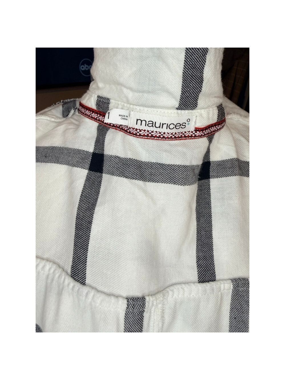 Maurices, black and white check shirt, long sleeve button up collar pocket sz 1 - Picture 9 of 11